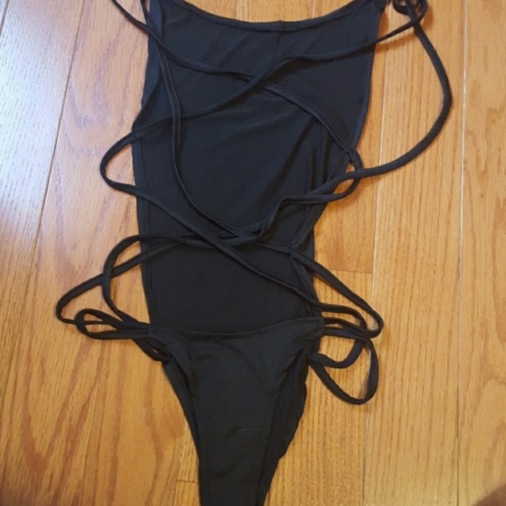 🌈❣️ 2/$20 Criss Cross Thong Bodysuit - Picture 7 of 8